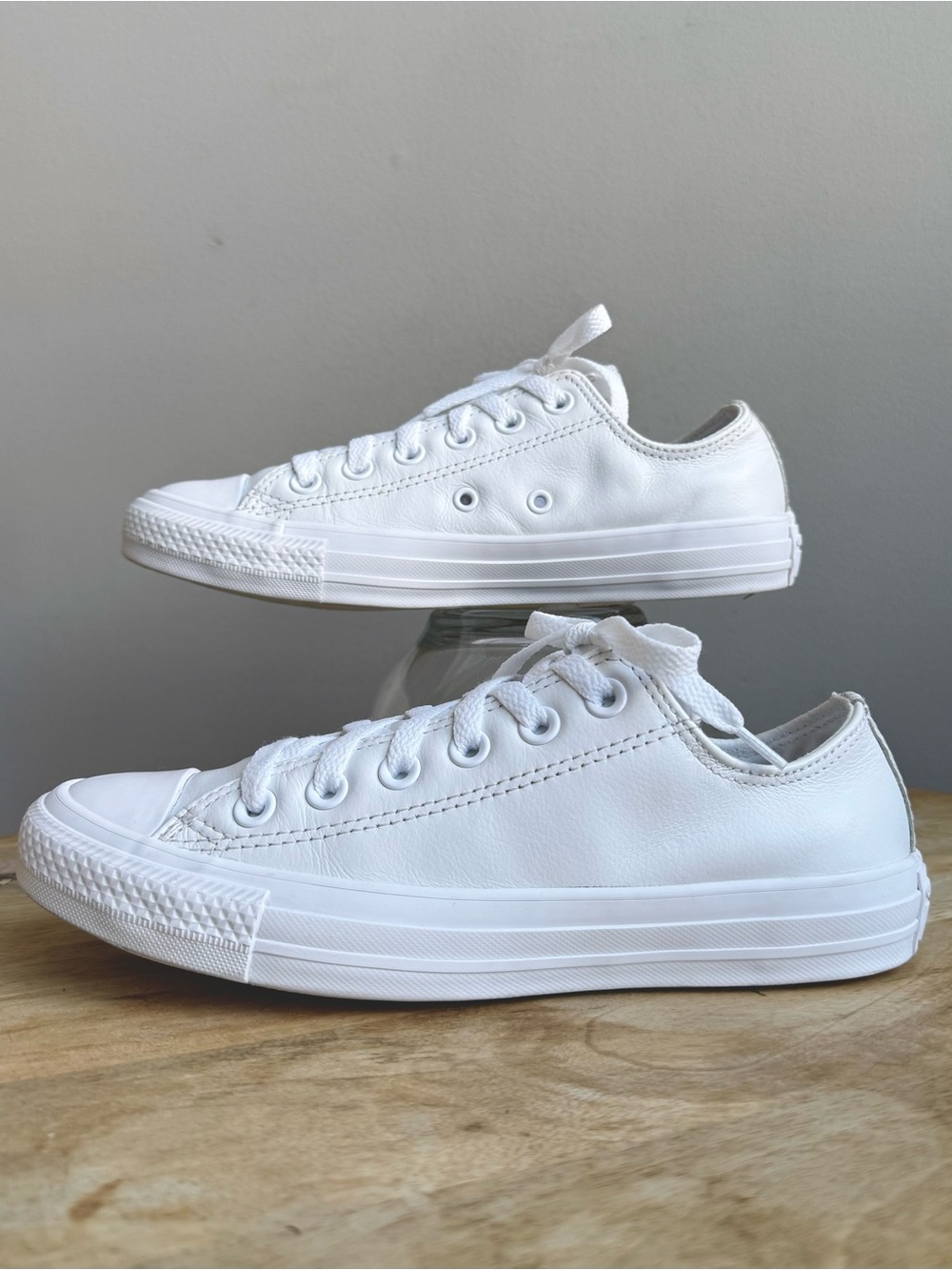 Converse Chuck Taylor All Star Oxford White Leather Monochrome Women’s Sz 6.5